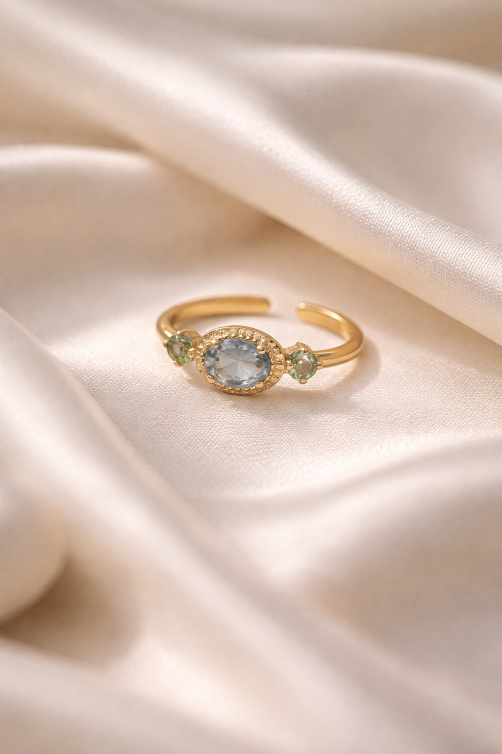 Ivée Celeste Trio Stone Ring