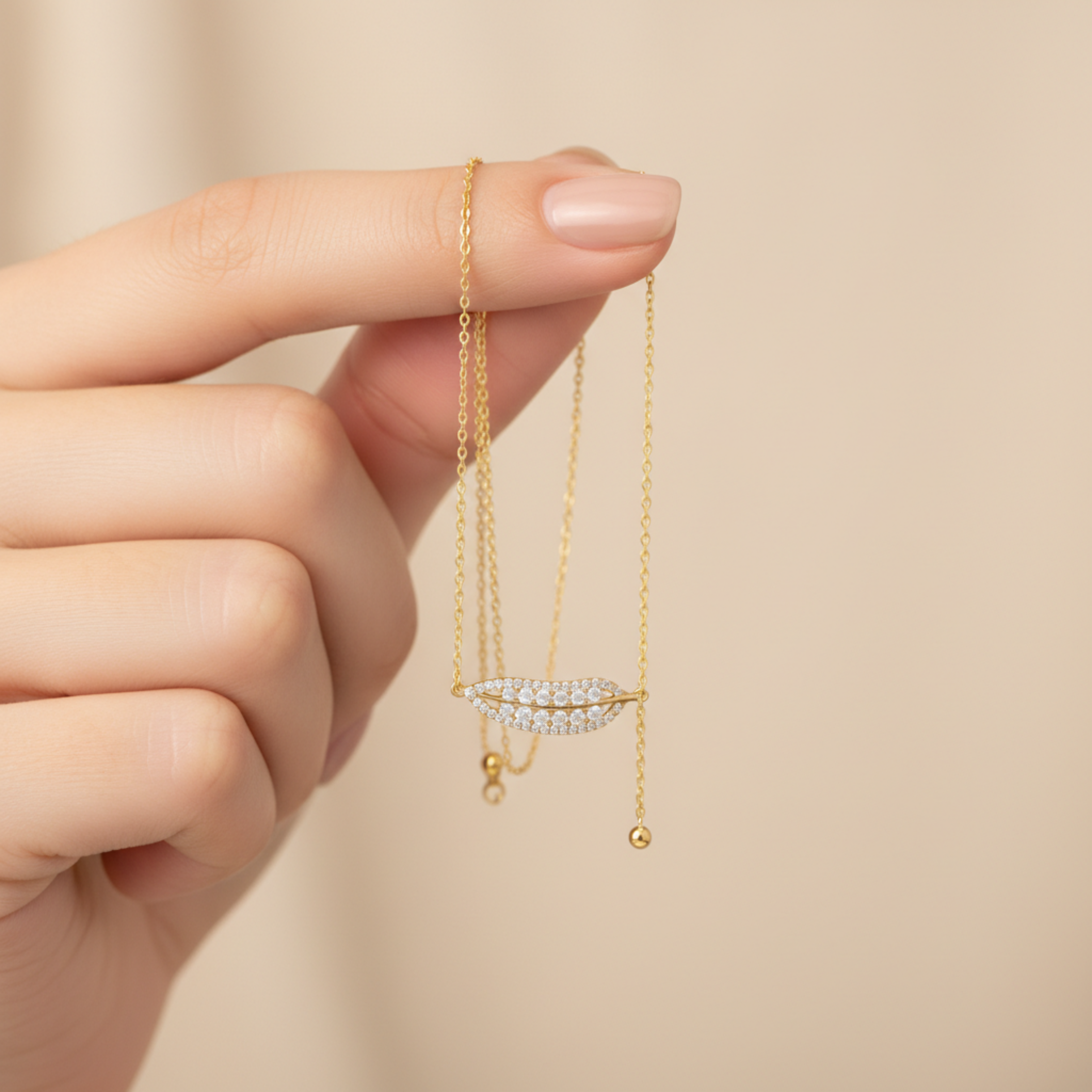 Ivée Luma Leaf Necklace